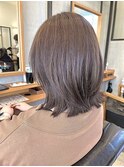 切りっぱなしミディアムレイヤーボブ