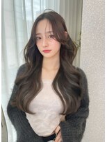 リリー(Lilley)&nbsp;くすみベージュ×姫カットレイヤー×韓国風巻き【ayana】