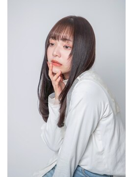 ルフュージュ バイ プロデュース 相模大野店(Refuge by Produce) チョコレートブラウン/レイヤーカット/ストレートロング