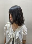 ミディアムな長さのローレイヤーにライズオリジナルストカール