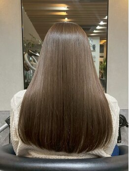 ファイバーズーム アシヤ(FIBERZOOM ASHIYA)の写真/気になるくせ・うねりのお悩みに◎髪質改善ストレートでダメージを受けた髪もシルクのような手触りに♪