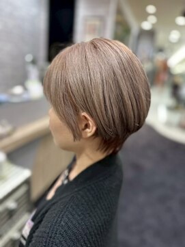 アース オーセンティック 岡山青江店(EARTH Authentic) ショートボブ