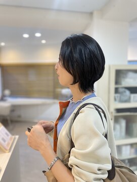 リブレ(LIBRE+hp) くびれショートボブ