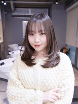 オルセン(OLSEN) ハイレイヤー/ミディアム/レイヤーカット/20代/顔周り/ベージュ