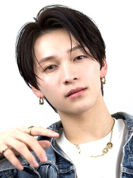 オーシャントーキョーオーバー 渋谷(OCEAN TOKYO OVER) 韓国マッシュセンターパートツーブロックフェザーパーマシャドウ