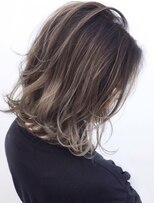 トルネード(TORNADO)&nbsp;外国人風ボブ ハイライトバレイヤージュグラデ グレージュ