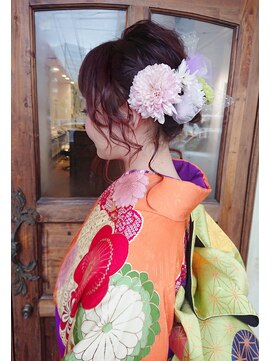 ヘア メイク リン(hair make rin) 生花とチュールリボン(^^)