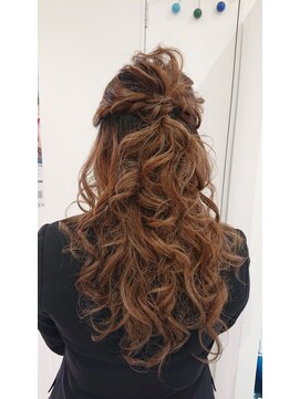 テーターテート 四日市店(tete-a-tete) 巻き下ろしハーフアップ