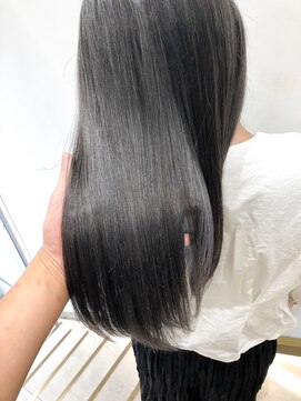 トルネード(TORNADO) 外国人風赤味無し 極細ハイライトグレージュセミロング赤味除去