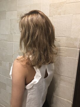 ヘアリゾートエーアイ 北千住店(hair resort Ai) 鎖骨上の長さでやや前さがりにカット