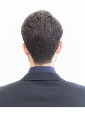 ネクサス ブライトンホテル店 新浦安 髭との相性を考えつくした精悍ビジネスショート