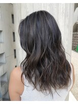 リバレッジ 広尾(Leverage)&nbsp;リアル海外ハイライトスタイル【広尾/恵比寿】担当：柴崎 麻緒