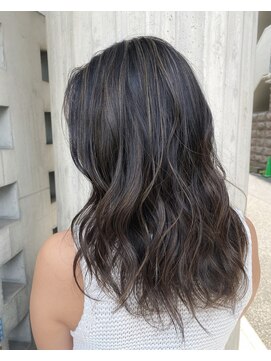 リバレッジ 広尾(Leverage) リアル海外ハイライトスタイル【広尾/恵比寿】担当：柴崎 麻緒