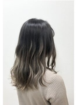 エヌプラス(N+) ◎ペールミルクティー × グラデーションカラー