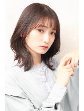 シトロン ブラン(CITRON blanc) エギョモリ シースルーバング 外ハネ 波ウェーブ