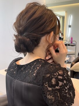 ケリーアン 太田(kelly.un) 大人綺麗めシニヨンアレンジ