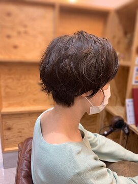 アドラーブル 長岡新保店(adorable) 3代40代　大人可愛い　小顔ハンサムショート　くせ毛風パーマ