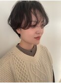 大人ショートボブ ひし形 小顔 前下がり前髪なしパーマ