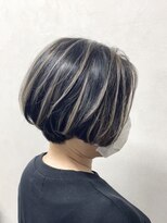 ヴィフ 大船(VIF)&nbsp;筋感ハイライト/白髪ぼかしハイライト/ショートボブ/大船/大船駅