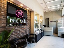 ネオン(NEON)