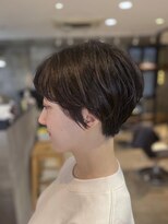 ニーイチイチ(211)&nbsp;似合わせカットイメチェン/クールショート/アースカラー