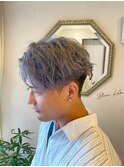 刈り上げ センターパート シルバーカラー