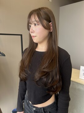 ニール(niil) 《 sakura 》レイヤーカット × ヘーゼルベージュ