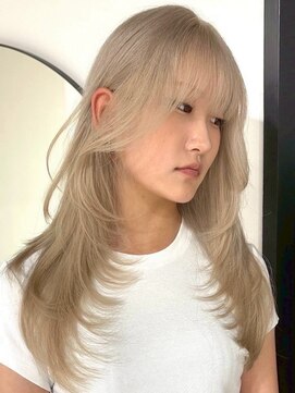 フリーク(FLEEK) レイヤーカット髪質改善ダブルカラーブリーチ