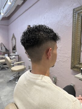 メンズツイストスパイラル【西武新宿駅】【駅近徒歩1分】