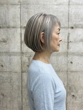 リトマス 二子玉川(litmus) 二子玉川/白髪ぼかし/レイヤーボブ/60代/艶髪/ボブ/丸みボブ
