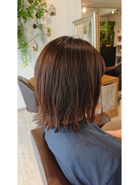 ウィービーパセリ atre川越店(WE BE PARSLEY) ニュアンスカラーで切りっぱなし外はねボブ♪【担当 木村】