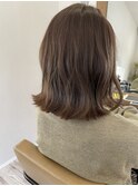 外ハネベージュ