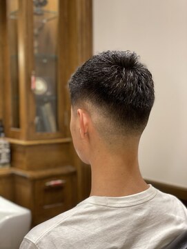 ヒロギンザバーバーショップ 神楽坂店(HIRO GINZA BARBER SHOP) フェードスタイル+アイロンパーマ