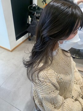 エミィ(emme) 【emme×笹川】インナーカラー×ロング