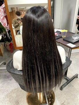 フツーロ 栄(FUTURO) インナーカラー