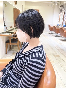 ネオリーブ クタ 町田店(Neolive kuta) 大人かわいいショート【町田、町田駅221107】