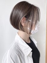 【morio原宿】耳かけショート　ハイライトカラー