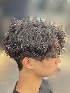 バース バイ ハピネス(BIRTH by happiness) ツイストスパイラルパーマツイストパーマメンズマッシュパーマ