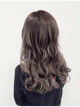 ミスグランディーヴィラス(Miss Grandee VILLAS) ハイライト/ダブルカラー/抜け感カラー/20代30代40代