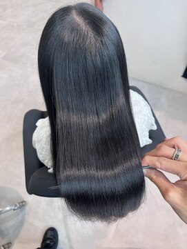 エミュスト(Emuest) 黒髪×艶髪