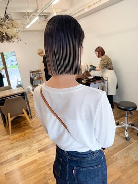 シロ(siro) 切りっぱなしボブ