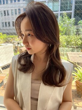 パルス ヨコハマ(PULSE yokohama) 大人ナチュラルレイヤーセミロング外巻きくびれヘア