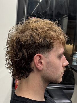 レタッチ バイ フィフス 天神大名(RETOUCH by fifth) 天神ツイストスパイラルパーマレットヘアマッシュウルフカット