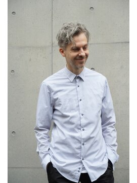 ダマーニ 表参道(DAMANI) ツーブロックでつくるアレンジ自在のかき上げフェミニンスタイル