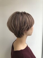 ナンバー エアロ 横浜(N° +aero) 大人可愛い小顔ワンサイドショートボブ丸み前下がり