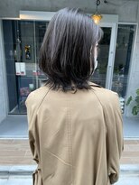 サク(Sac.)&nbsp;レイヤーボブに赤み消しグレージュカラー　Sac.栃木優佑