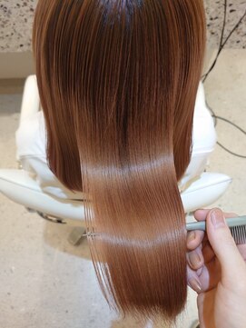 ジーナ 船橋(Zina) オトナ女子ツヤ髪アッシュカラーふんわりミディシースルーバング