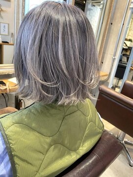 キティン 吉祥寺(kitin) 《kitin吉祥寺》　ホワイト　ハイライト　ボブ