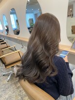 ユッカ 梅田(YUCCA)&nbsp;【 YUCCA 】大人可愛い20代30代40代ロング/ウェーブ巻き