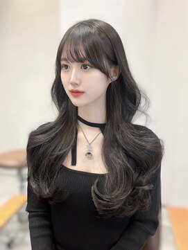 カルナ バイ エルモ(calna by ELMO) 地毛風グレージュ　韓国ヘア　ふんわりレイヤー